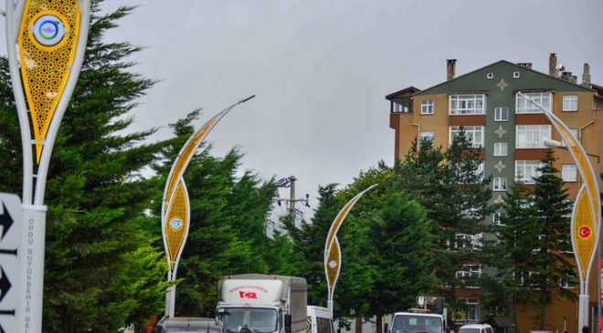 Büyükşehir’den Akkuş’a modern aydınlatma