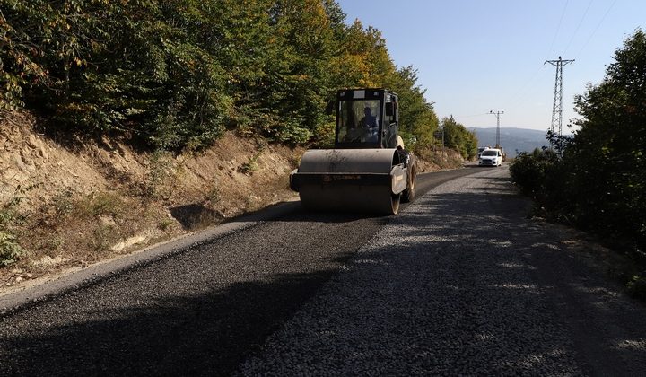 Büyükşehir ulaşım ağlarını yeniliyor; Mesudiye Güzelce yolu asfaltlanıyor