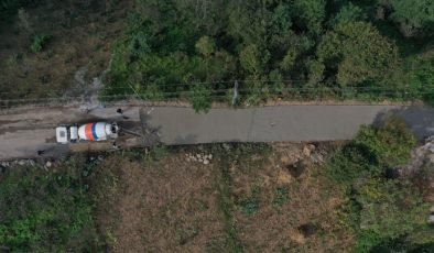 İkizce ilçesi Seymenli mahalle sakinlerinin yıllardır hayali olan yolu büyükşehir tamamlıyor