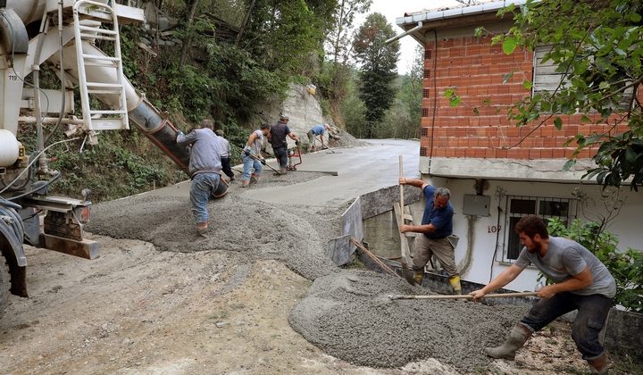 Çatalpınar’ın 3 mahallesinde beton yol sevinci
