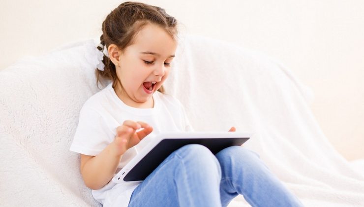 Anne babalar dikkat! Tablet küçük çocukların beynini yavaşlatıyor