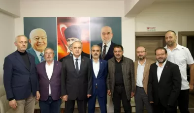 Vali Erol, Siyasi Partilere İade-i Ziyarette Bulundu