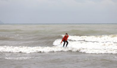 Ordu’da sörf rüzgarı
