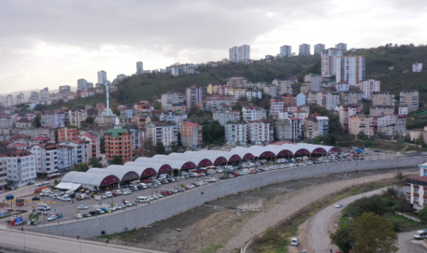 Başkan Güler, esnafın yüzünü güldürdü…