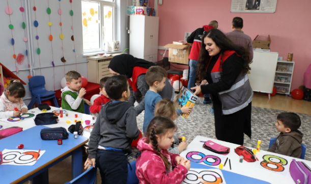 Ordu’da hayırseverlerin bağışı minik kalplere ulaştı