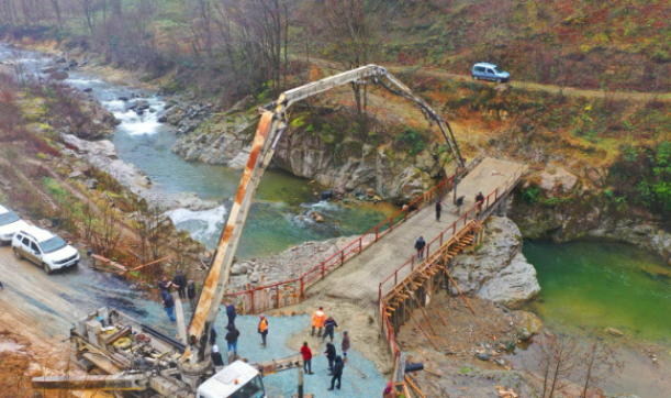 Ordu Büyükşehir, 3 mahallenin köprü hasretine son verdi