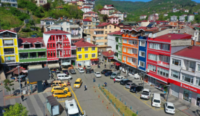 Perşembe rengarenk oldu