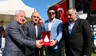Vali Erol, Gölköy’de Yağlı Güreş Festivaline katıldı