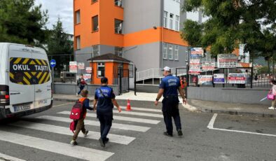 Ordu Büyükşehir Zabıtası öğrencilerin yanında