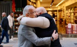 Gönüllere girmeye devam ediyor