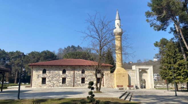 Tarihi camide açılış heyecanı