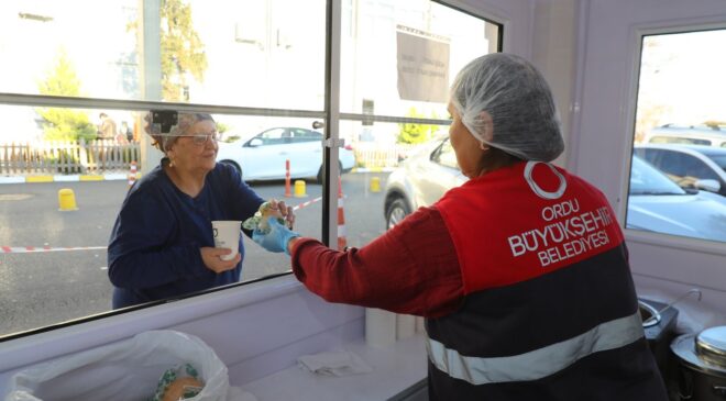 Hastane koridorlarında güne sıcak bir başlangıç