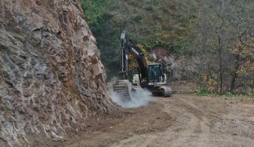 Büyükşehir, yol konforunu artıran çalışmalarını sürdürüyor